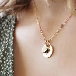 collier personnalisé médaille et pierre fine