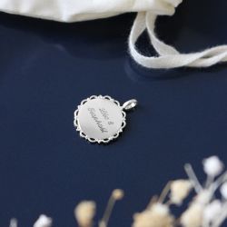 Médaille dentelle argent à personnaliser