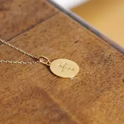 Collier croix baptême plaqué or