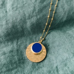 collier médaille personnalisé et laps lazuli